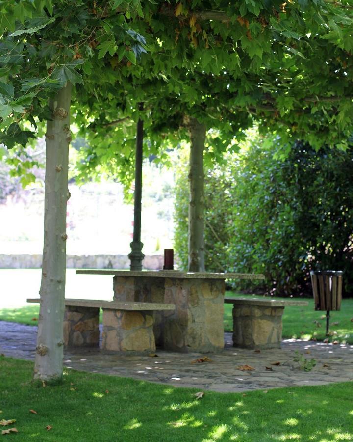Hotel Ribera Del Corneja Navacepedilla de Corneja Kültér fotó