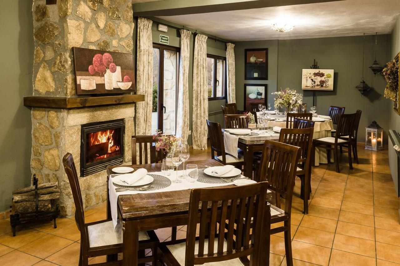 Hotel Ribera Del Corneja Navacepedilla de Corneja Kültér fotó